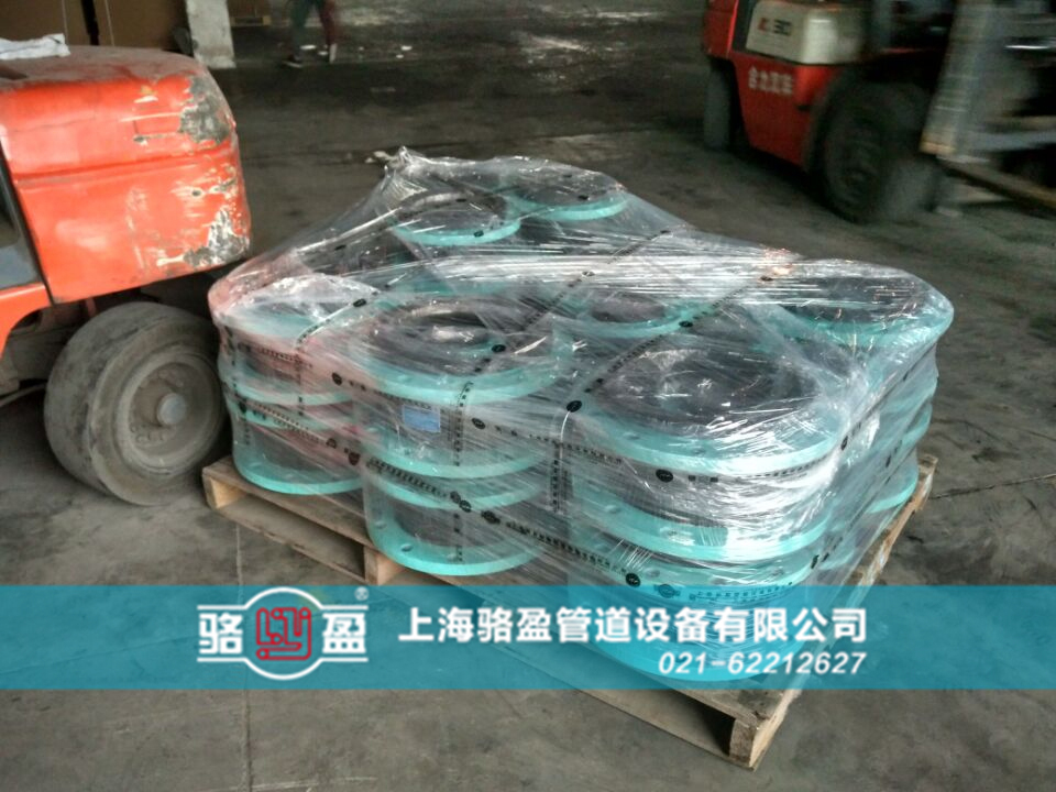 橡膠接頭為什么會開裂呢